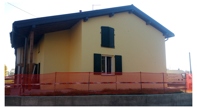 Parma , casa prefabbricata di legno Ecodimora : ultimazione lavori