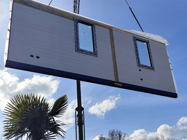 Edificio prefabbricato in legno Ecodimora a San Felice del Benaco Brescia parete prefabbricata