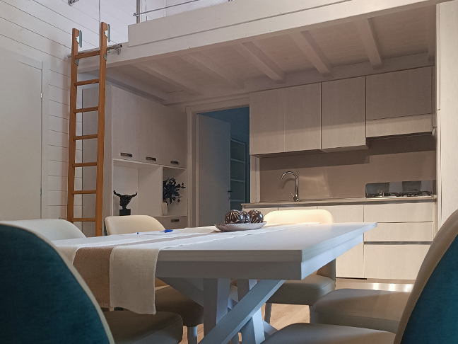 Edificio prefabbricato in legno Ecodimora a San Felice del Benaco Brescia vista cucina