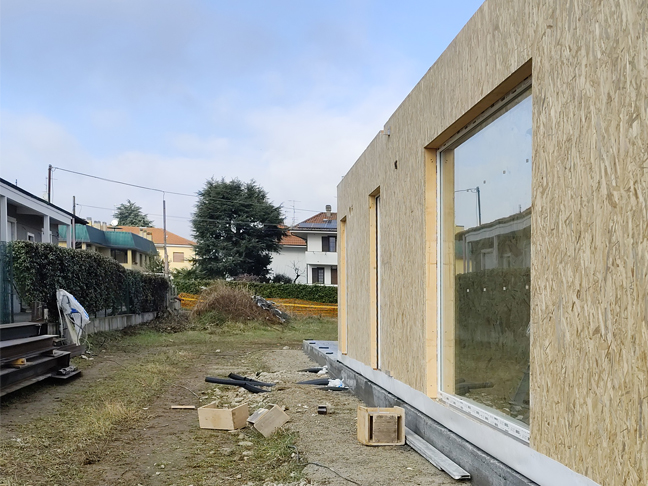 Casa prefabbricata Ecodimora a Cornaredo Milano posa parete