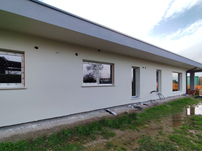 Casa prefabbricata Ecodimora a Cornaredo Milano rasatura e intonacatura parete
