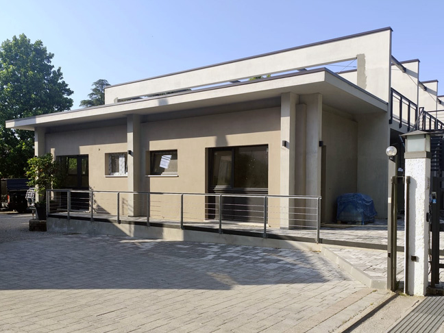 Edificio prefabbricato in legno Ecodimora a San Felice del Benaco Brescia