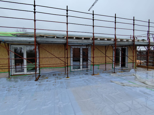 Casa prefabbricata Ecodimora a Parma posa telo tetto